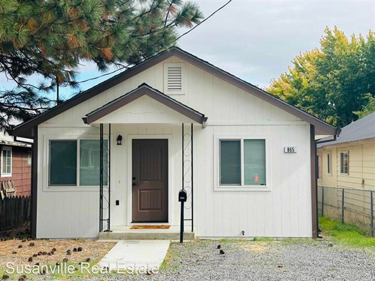 865 Shasta St Susanville, CA House for Rent Rentable