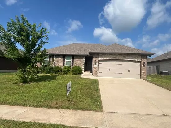 Sit Back, Relax. Your New Home Awaits. Apartment for rent in Nixa, MO