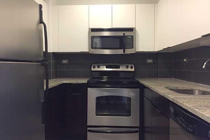 Studio 1 Bathroom Apartment for rent at The Del Prado in Chicago, IL