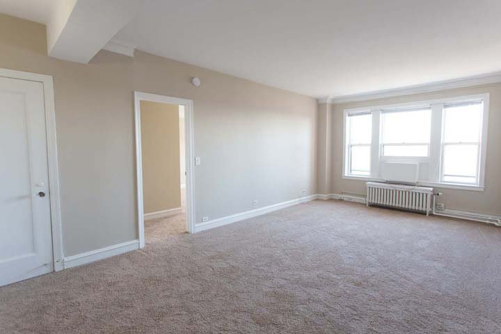 1 Bedroom 1 Bathroom Apartment for rent at Windermere House in Chicago, IL