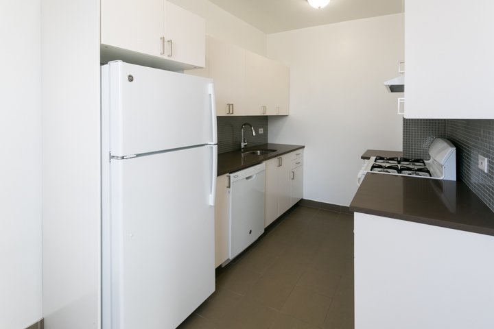 1 Bedroom 1 Bathroom Apartment for rent at East Park Tower in Chicago, IL