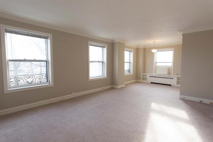 2 Bedrooms 1 Bathroom Apartment for rent at Windermere House in Chicago, IL