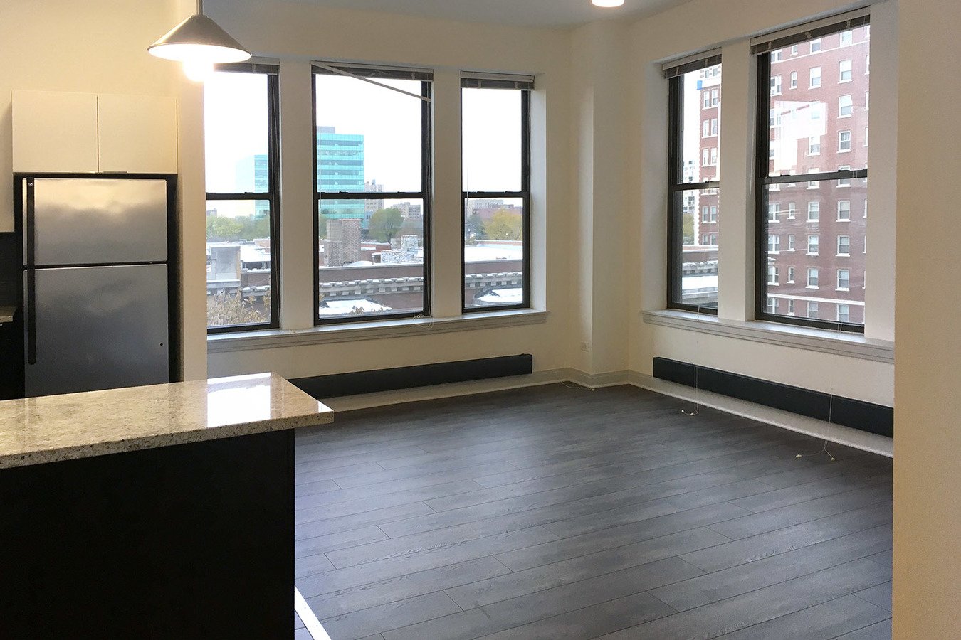 Studio 1 Bathroom Apartment for rent at The Del Prado in Chicago, IL