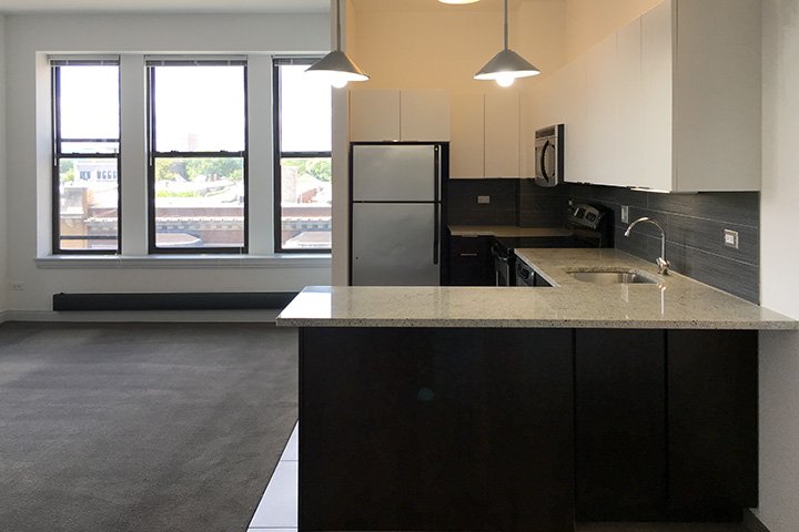 Studio 1 Bathroom Apartment for rent at The Del Prado in Chicago, IL