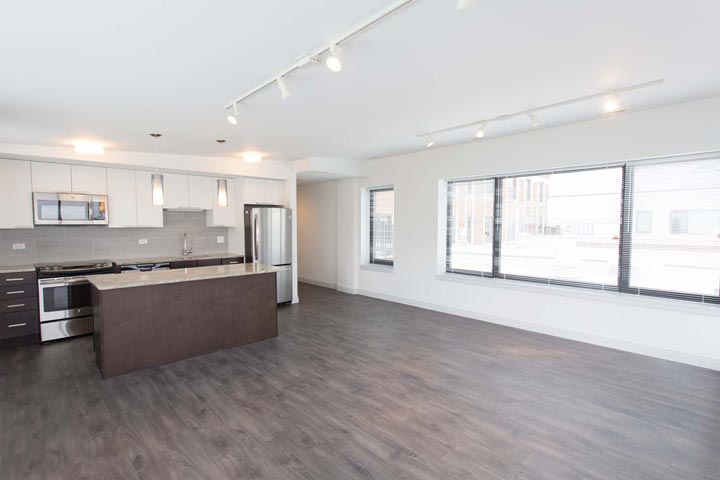 2 Bedrooms 1 Bathroom Apartment for rent at The Del Prado in Chicago, IL