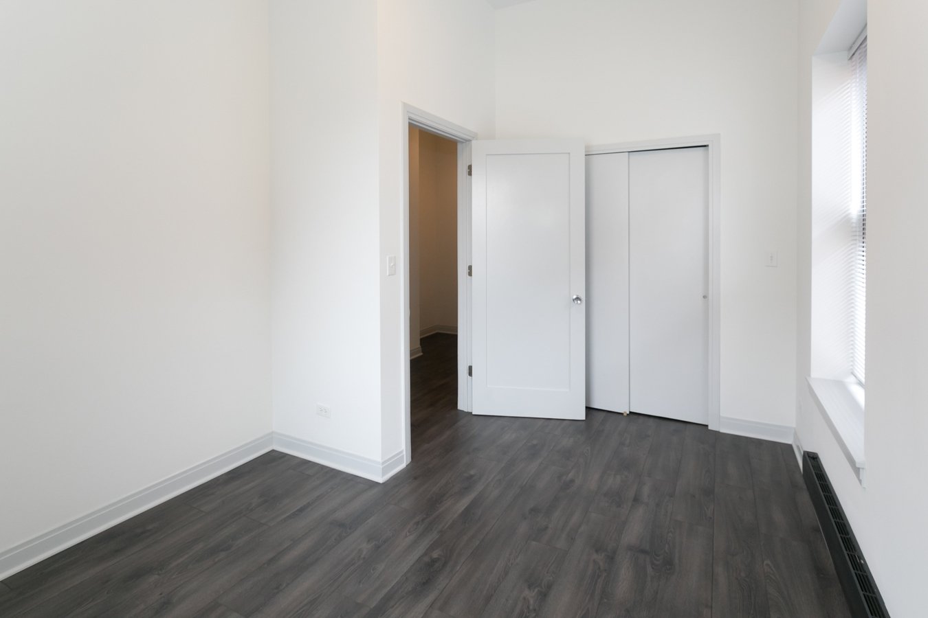 1 Bedroom 1 Bathroom Apartment for rent at The Del Prado in Chicago, IL