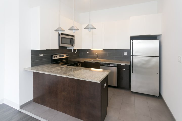 1 Bedroom 1 Bathroom Apartment for rent at The Del Prado in Chicago, IL