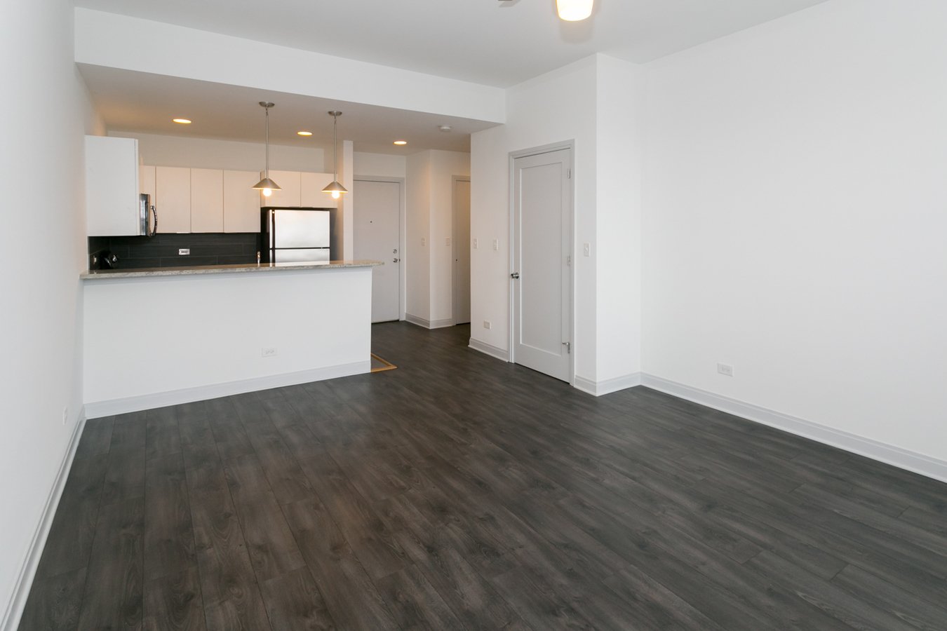 Studio 1 Bathroom Apartment for rent at The Del Prado in Chicago, IL