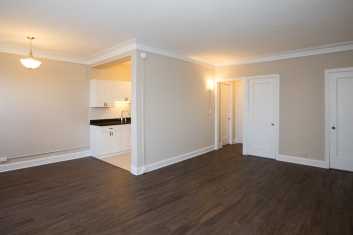 Studio 1 Bathroom Apartment for rent at Windermere House in Chicago, IL