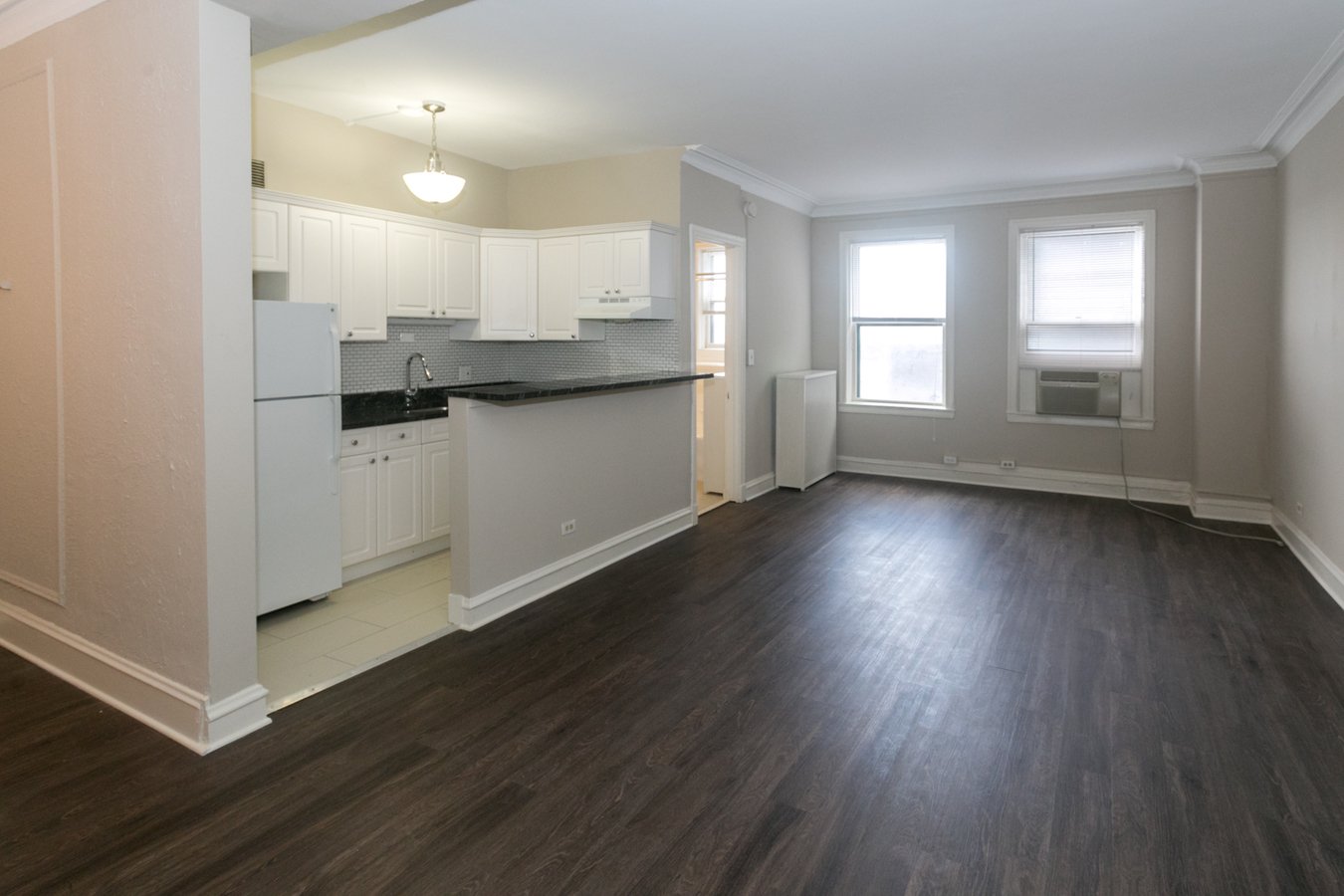 Studio 1 Bathroom Apartment for rent at Windermere House in Chicago, IL