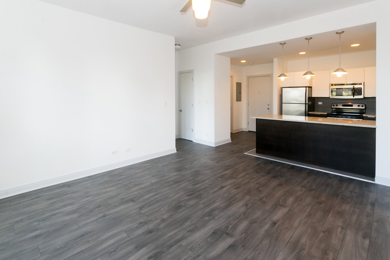 1 Bedroom 1 Bathroom Apartment for rent at The Del Prado in Chicago, IL
