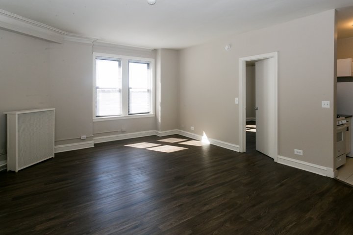 2 Bedrooms 1 Bathroom Apartment for rent at Windermere House in Chicago, IL