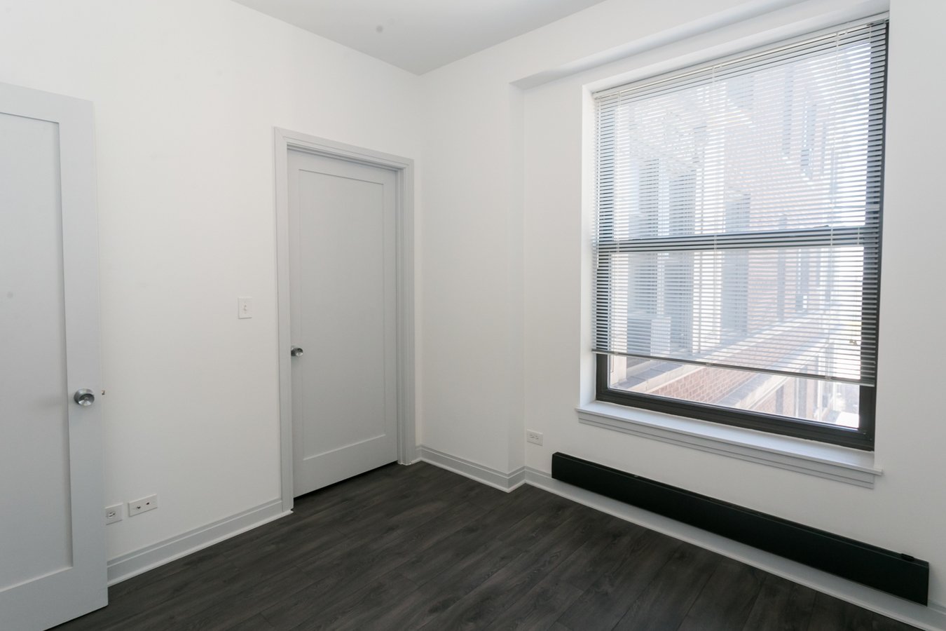 1 Bedroom 1 Bathroom Apartment for rent at The Del Prado in Chicago, IL