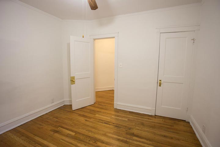 3 Bedrooms 1 Bathroom Apartment for rent at 5339-5345 S. Woodlawn Avenue in Chicago, IL
