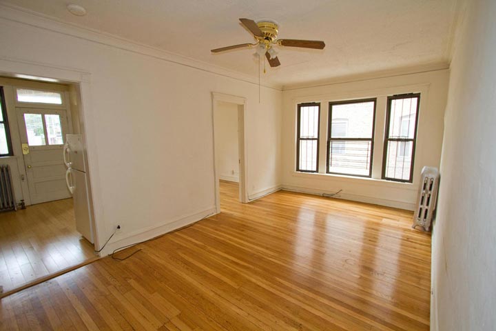 3 Bedrooms 1 Bathroom Apartment for rent at 5339-5345 S. Woodlawn Avenue in Chicago, IL