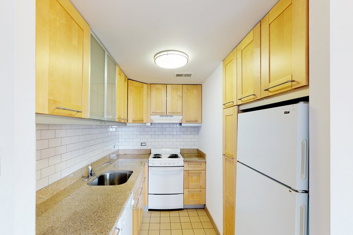 2 Bedrooms 1 Bathroom Apartment for rent at The Blackwood in Chicago, IL