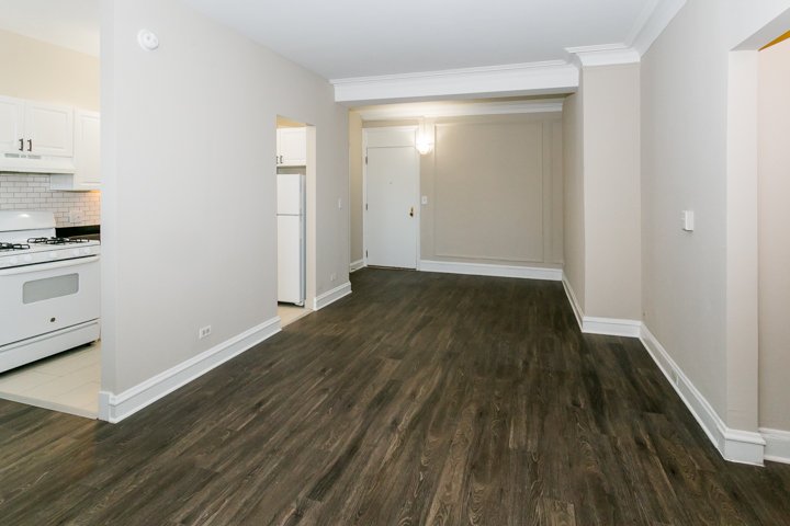 1 Bedroom 1 Bathroom Apartment for rent at Windermere House in Chicago, IL