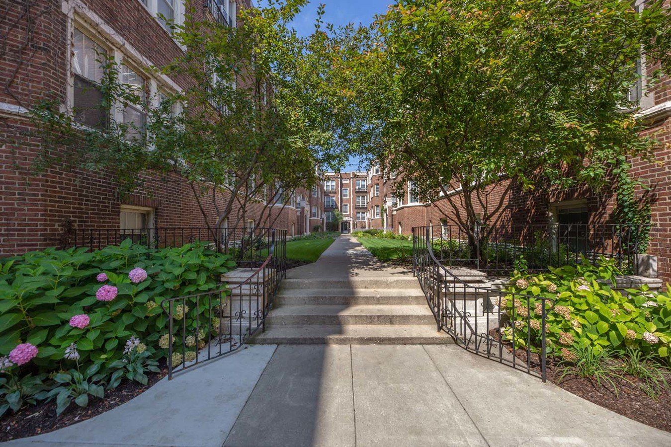 50345046 S Woodlawn Avenue Apartments Chicago, IL Rentable