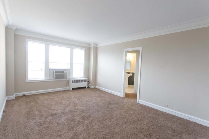 1 Bedroom 1 Bathroom Apartment for rent at Windermere House in Chicago, IL
