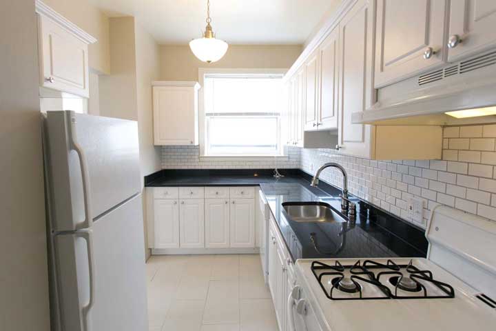 1 Bedroom 1 Bathroom Apartment for rent at Windermere House in Chicago, IL