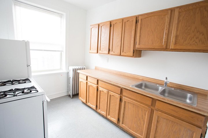 2 Bedrooms 1 Bathroom Apartment for rent at 5034-5046 S. Woodlawn Avenue in Chicago, IL