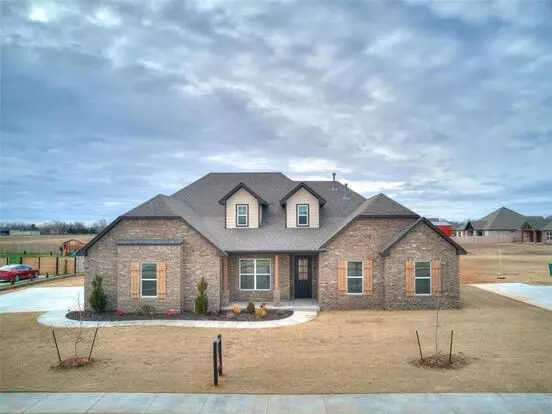 Very Nice 5 Bedroom 3.5 Bathrooms With Bonus Room Mustang Schools Apartment for rent in Yukon, OK