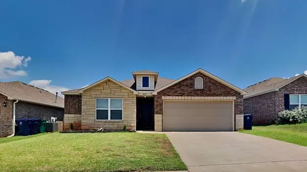 A Very Nice 4 Bedroom 2 Bathroom Home In Yukon Schools Apartment for rent in Yukon, OK