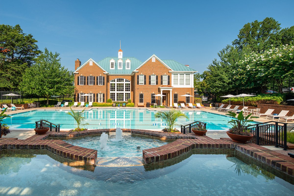 Fairfax Square Apartments Fairfax, VA