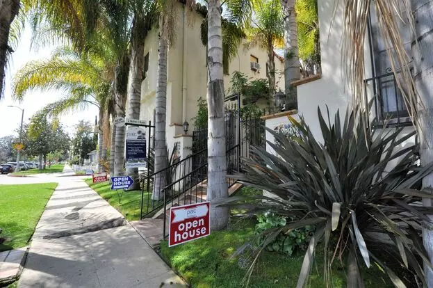 1417 Apartment for rent in Los Angeles, CA