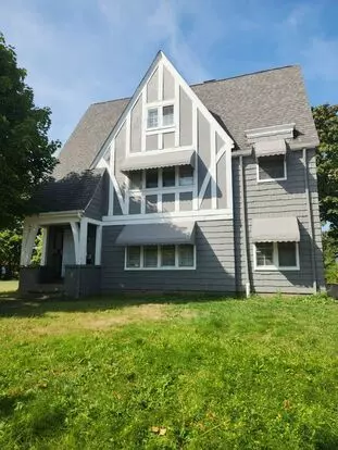 3372 Colwyn Rd Apartment for rent in Shaker Heights, OH