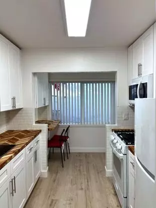 "brand New" Cottage! 1-br + Den, Totally Remodeled! Apartment for rent in San Diego, CA