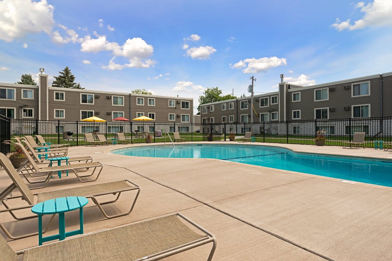 Minnehaha Manor Apartments Oakdale, MN Rentable