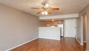 2 of 17 X-andmark Sorenson Square Apartment for rent in Omaha, NE
