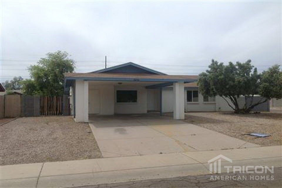 4 Bedrooms 2 Bathrooms House for rent at 18256 N 10th Drive in Phoenix, AZ