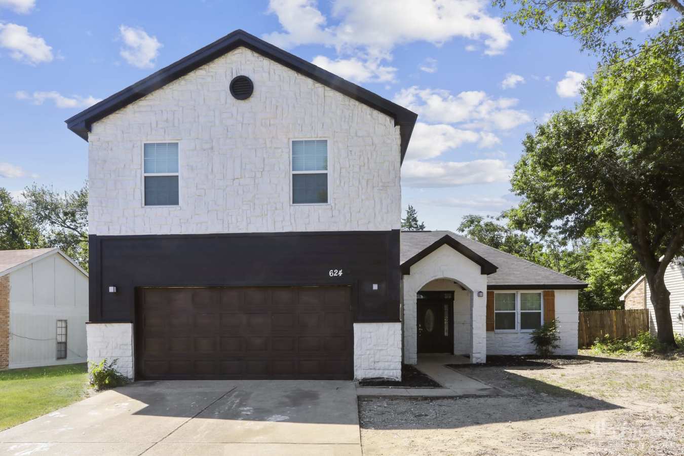 624 Nora Lane Desoto Tx Apartments Desoto, TX