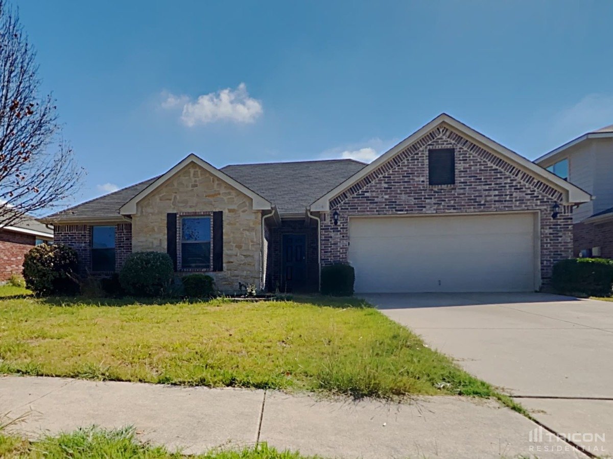 224 Hilltop Drive Justin Tx Apartments Justin, TX