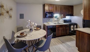 2 of 16 Woodlands Of Crest Hill Apartment for rent in Crest Hill, IL