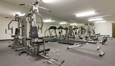 2 of 6 Westwood Kelton Towers Apartment for rent in Los Angeles, CA