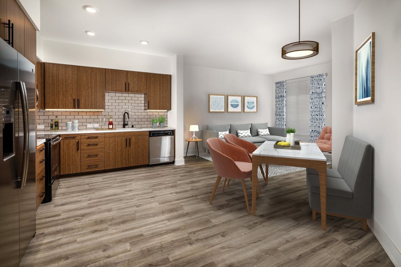 2 of 4 Clarendon Apartment for rent in Woodland Hills, CA