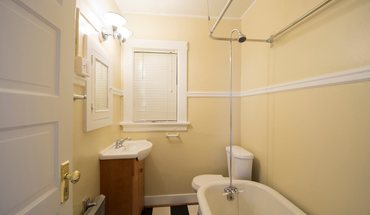 4 of 10 Pinecone Apartments Apartment for rent in Portland, OR