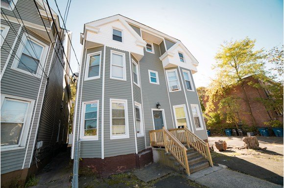 2 of 2 52 Henry Street Apartment for rent in New Haven, CT