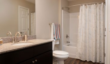 3 of 7 Redwood Grimes Apartment for rent in Grimes, IA