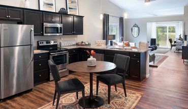 4 of 7 Redwood Grimes Apartment for rent in Grimes, IA