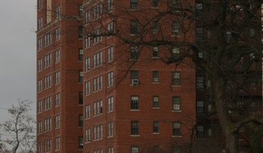 Cloisters Apartment for rent in Chicago, IL
