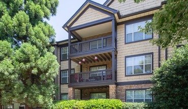 2 of 11 Colonial Grand At Berkeley Lake Apartment for rent in Duluth, GA