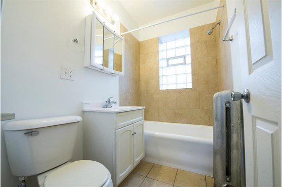 6700 S Indiana Apartment for rent in Chicago, IL 6700 S Indiana Apartment for rent in Chicago, IL