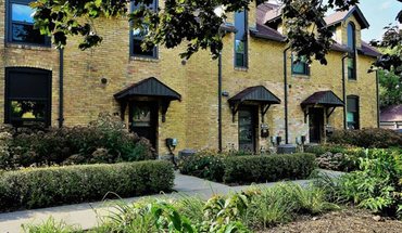 4 of 5 Stonehouse Square Apartment for rent in Minneapolis, MN
