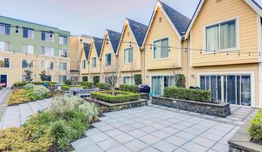 5 of 29 Salix Juanita Village Apartment for rent in Kirkland, WA