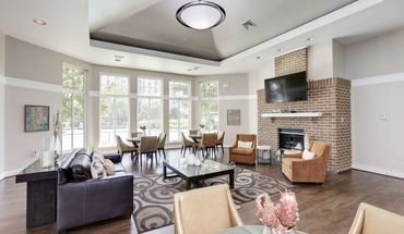 2 of 18 Springfield Crossing Apartment for rent in Springfield, VA