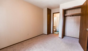 5 of 6 Louise Apartment for rent in Grand Forks, ND